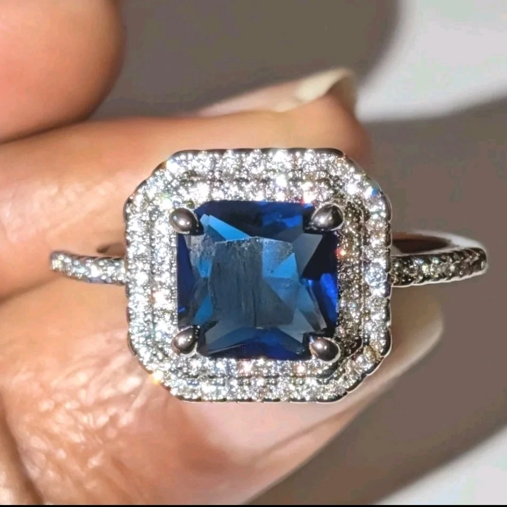 Dazzling Deep Blue Sapphire and Silvery Halo Ring Sz 10